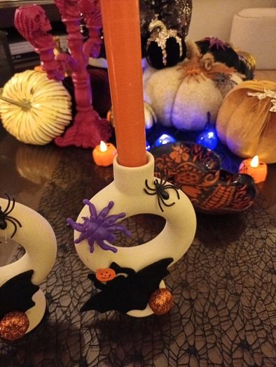2 x halloween candlesticks and candles