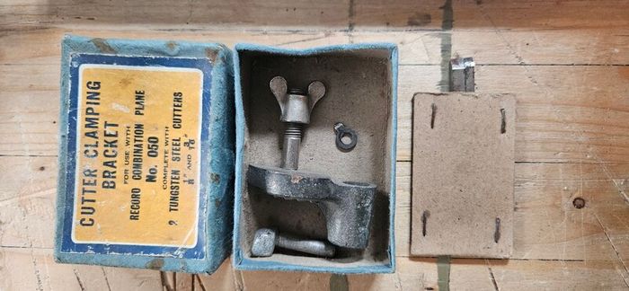 Record 050A combination plane