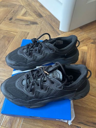 Adidas runners UK 5.5