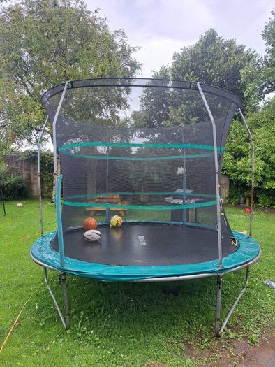 Trampoline