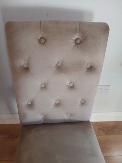 Vanity Unit and Chair