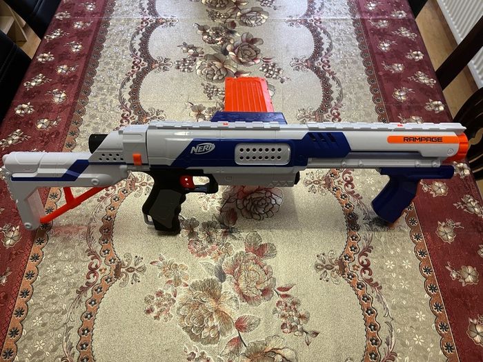 Nerf gun toy