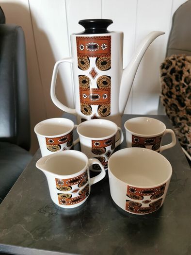 Meakin pottery