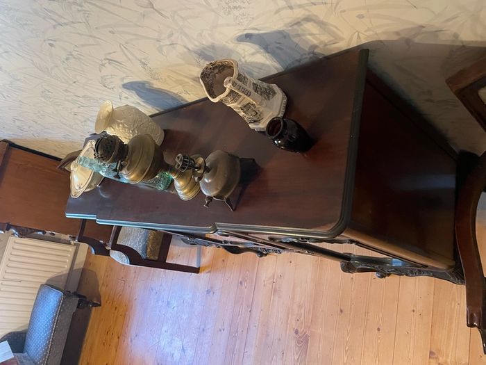 Vintage Mahogany Display Sideboard / Cocktail Cabinet