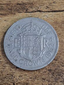 Great Britain UK 1962 Half Crown Elizabeth II Coin - free standard postage