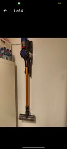Dyson V7