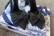bow heels