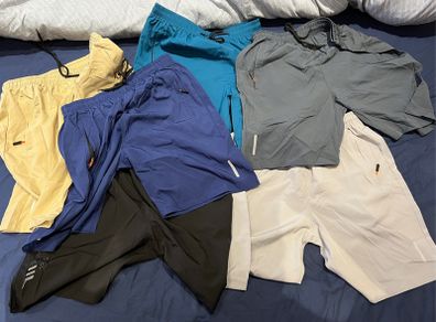 M size They are still new i just got them and they are kinda  bigger for me