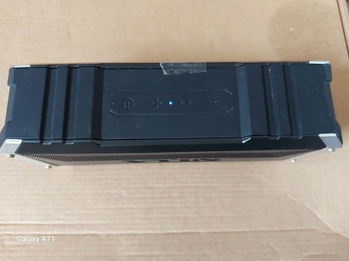 VTIN Bluetooth Speaker Model BH086A, works perfect, back cover has come loose and is cellotaped on