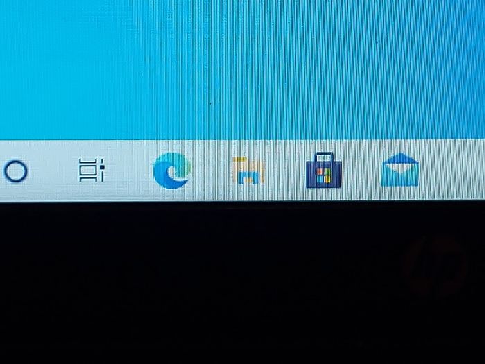 HP 15.6inch Laptop, purple colour, AMD A8-6410 APU 2.0GHz with AMD Radeon R5 Graphics, 4 GB Ram, almost 1 Terrabyte HDD, Windows 10,