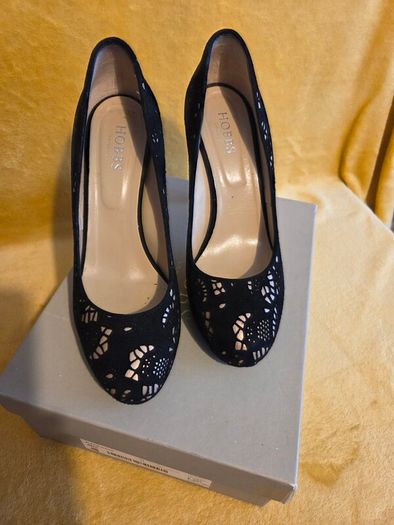 Beautiful Black Gold heels by Hobbs London, size 7