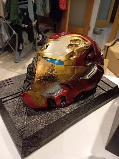 Beast Kingdom Ironman battle damaged display