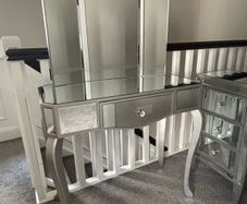 Mirrored Bedroom Furniture