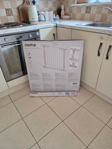 Noma Flat Step Stair Gate x 2 with Extensions