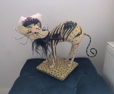 Large heavy cat jewellery holder/ornament