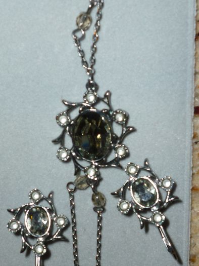 Necklace Pendant Earring Set.  Vintage chain & ear rings