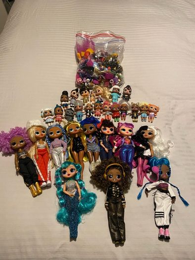 LOL DOLLS big and small include loads of accesories