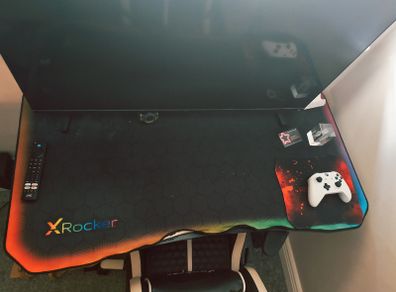 Gaming desk and chair