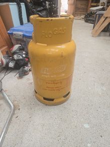 gas cylinder