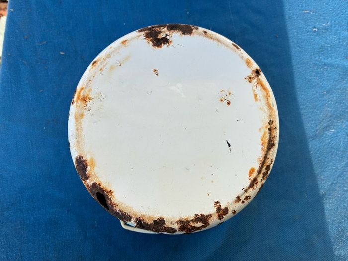 Vintage enamel can
