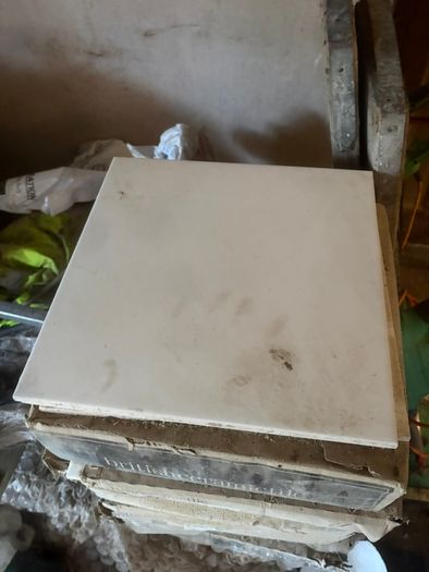 Ceramic floor tiles white