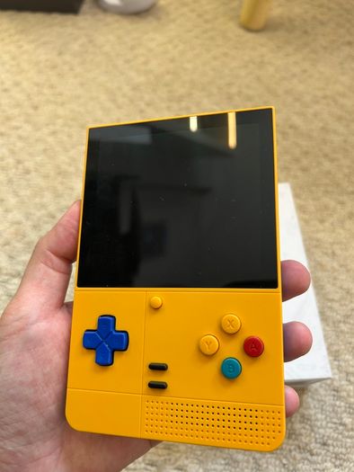 Retroid Pocket Classic -Pokemon Yellow Edition