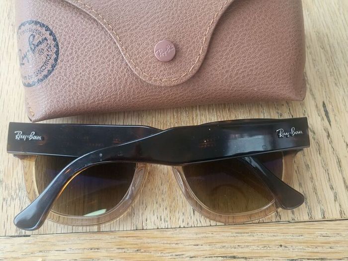 Ray Ban