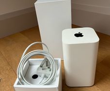 Apple Mac AirPort Time Capsule 2TB / Perfect for Mac backup / Wi-Fi Router