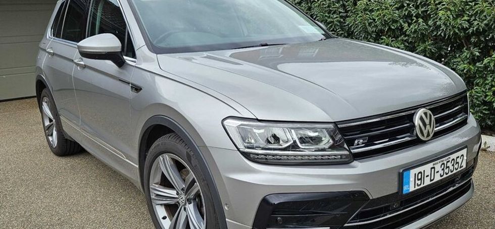 Volkswagen  R-line Tiguan 2019  + Pan Sunroof