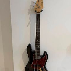 J&D Mini Jazz Bass + Harley Benton HB-20B Bass Amplifier
