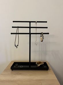 Jewellery stand/holder/organizer for necklaces, bracelets, rings, etc.