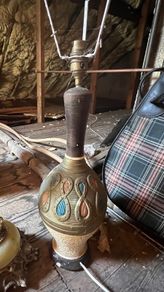 Vintage Mid-Century Modern "Genie Bottle" Chalkware Table Lamp dating from the early 1960s.