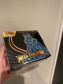 Pokemon Mega Evolutions Lucario Elite Trainer Box