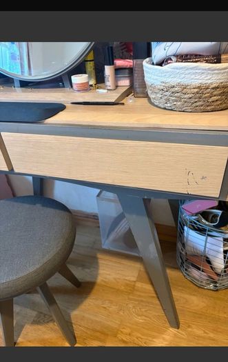 Dressing table