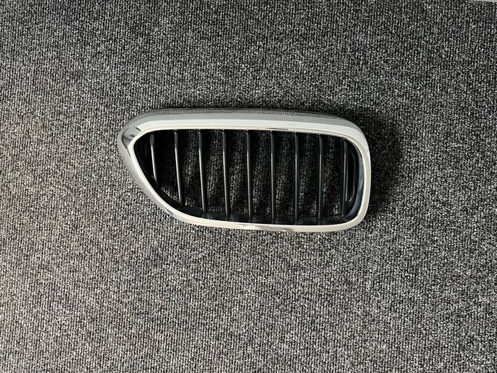 Bmw 5 Series G30 G31 Centre Grille 2017-2020