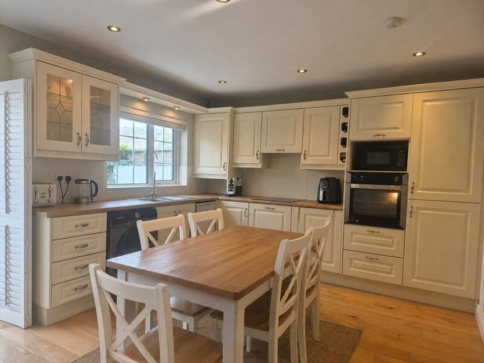 Kitchen (and some appliances)