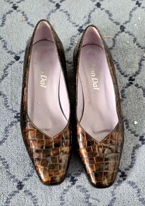Brown Crocodile Print Leather Court Shoes from Van Dal size 4