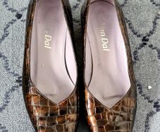 Brown Crocodile Print Leather Court Shoes from Van Dal size 4