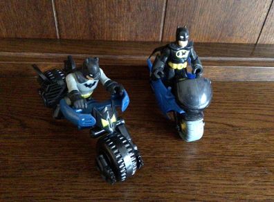2 Small bat bikes and imaginext batman figures
