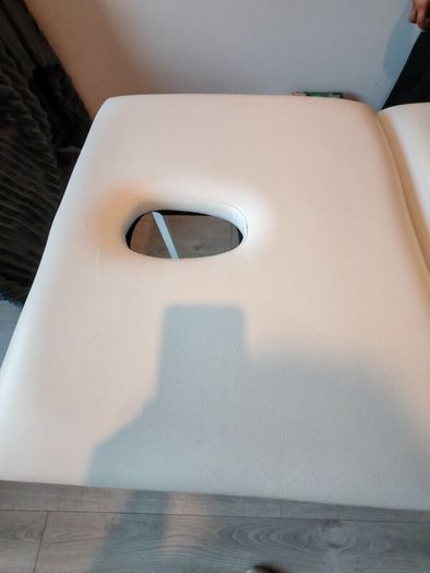 massage table