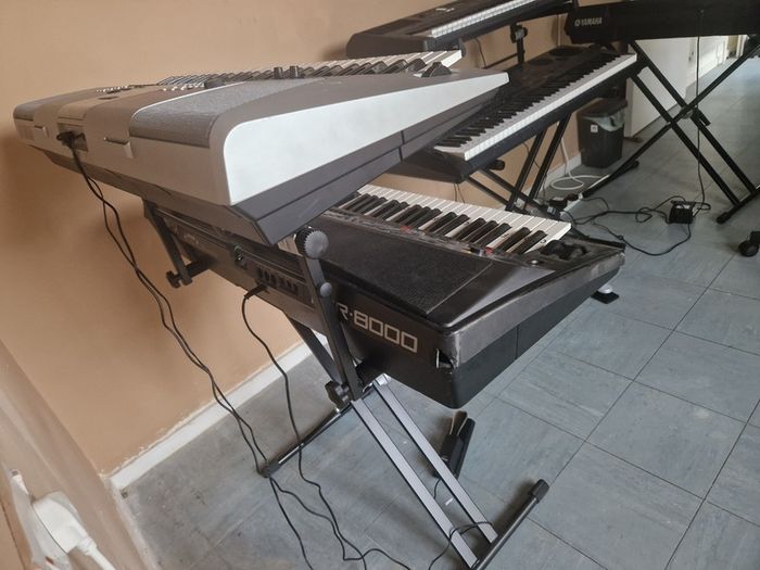 Yamaha PSR 8000 and Yamaha PSR 550 Workstations as Repair Projects or Spares Will Sell Separately
