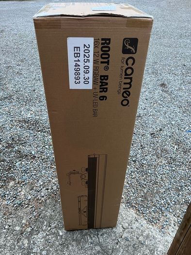 8 x Cameo Root Bar 6 lighting battens