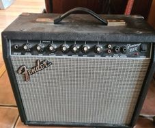 Fender frontman 25