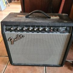 Fender frontman 25