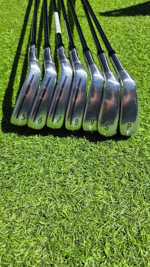 Taylormade Qi Max Irons 5-SW Regular RH