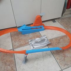 Hotwheels race track