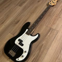 Fender P Bass
