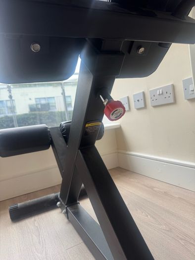Hyperextension Bench