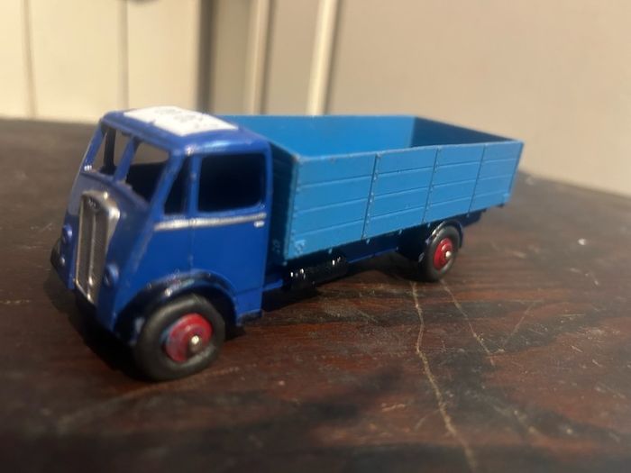 Dinky Guy