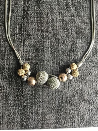 Costume jewellery set. Necklace, bracelet, earrings. Brand New. Unwanted gift.